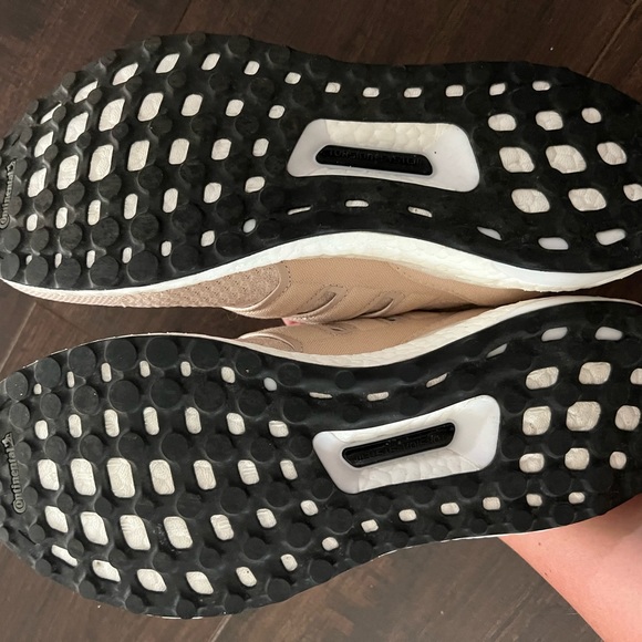 Adidas Ultraboost - Halo Ivory - Picture 2 of 6